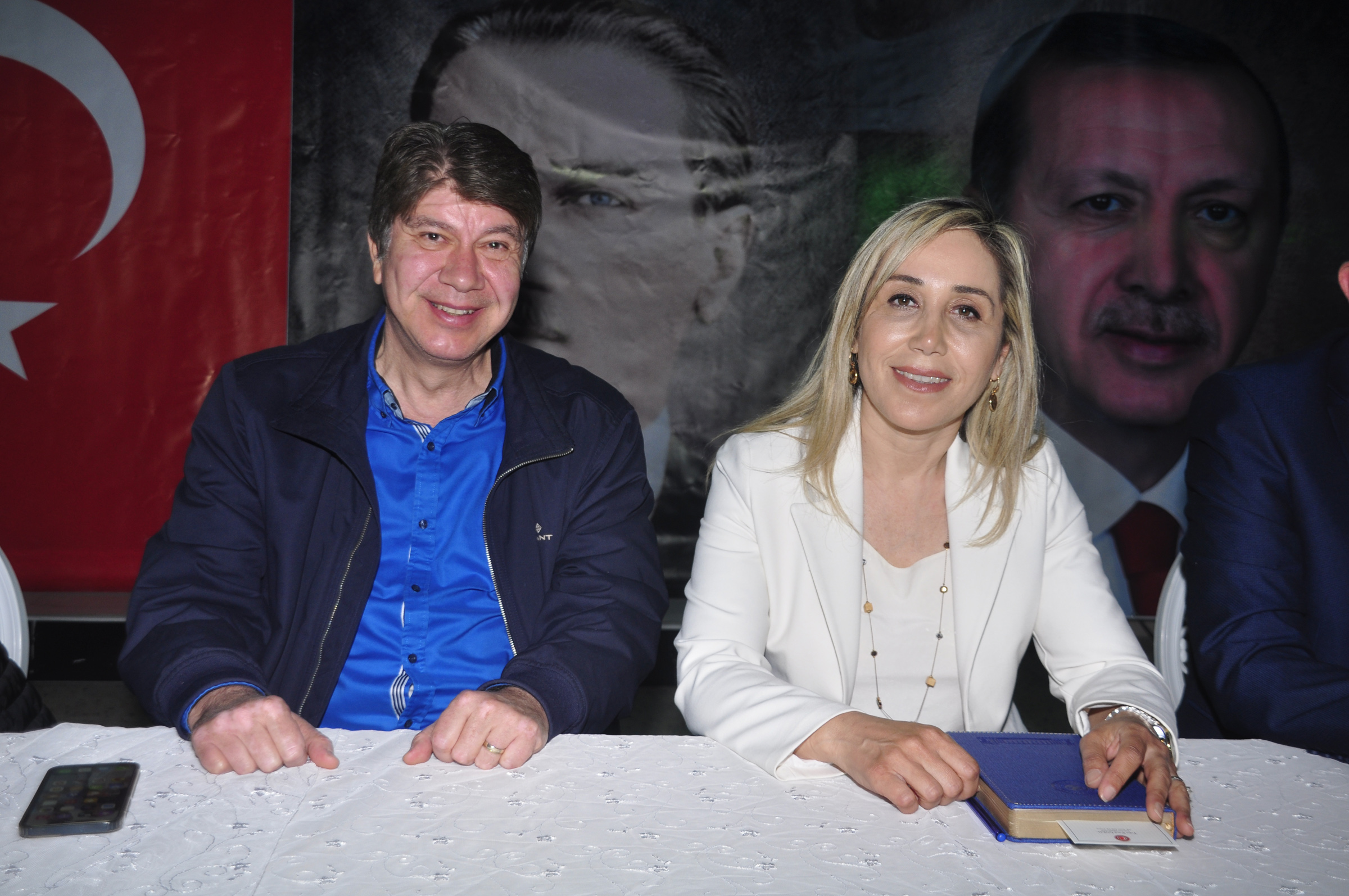 ak-partiden-muhtarlar-ve-mahalle-temsilcileri-toplantisi_9327_dhaphoto2