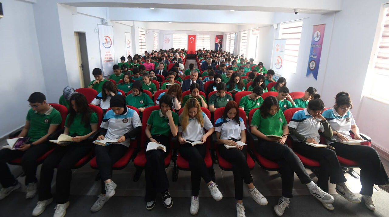 vali-yazici-ahenkin-64uncu-ziyareti-icin-manavgatta_8195_dhaphoto3