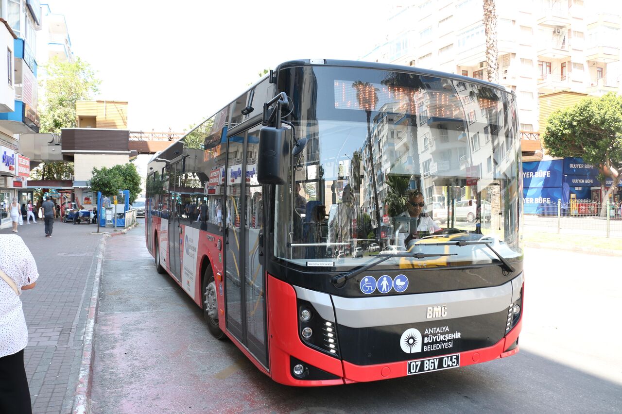 15-temmuzda-ulasim-ucretsiz_9096_dhaphoto2