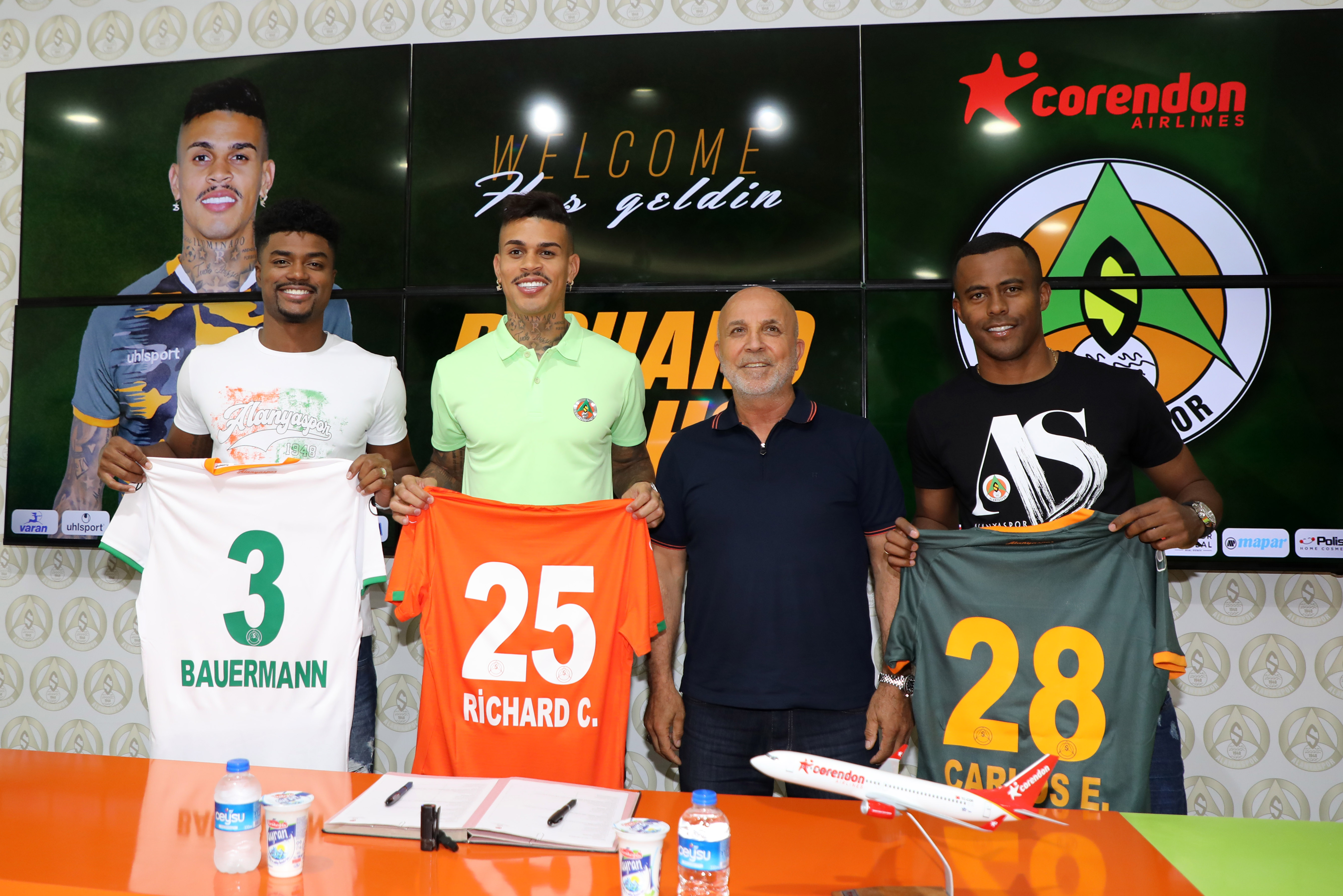 alanyaspor-3-brezilyali-oyuncuyu-renklerine-bagladi_9189_dhaphoto1