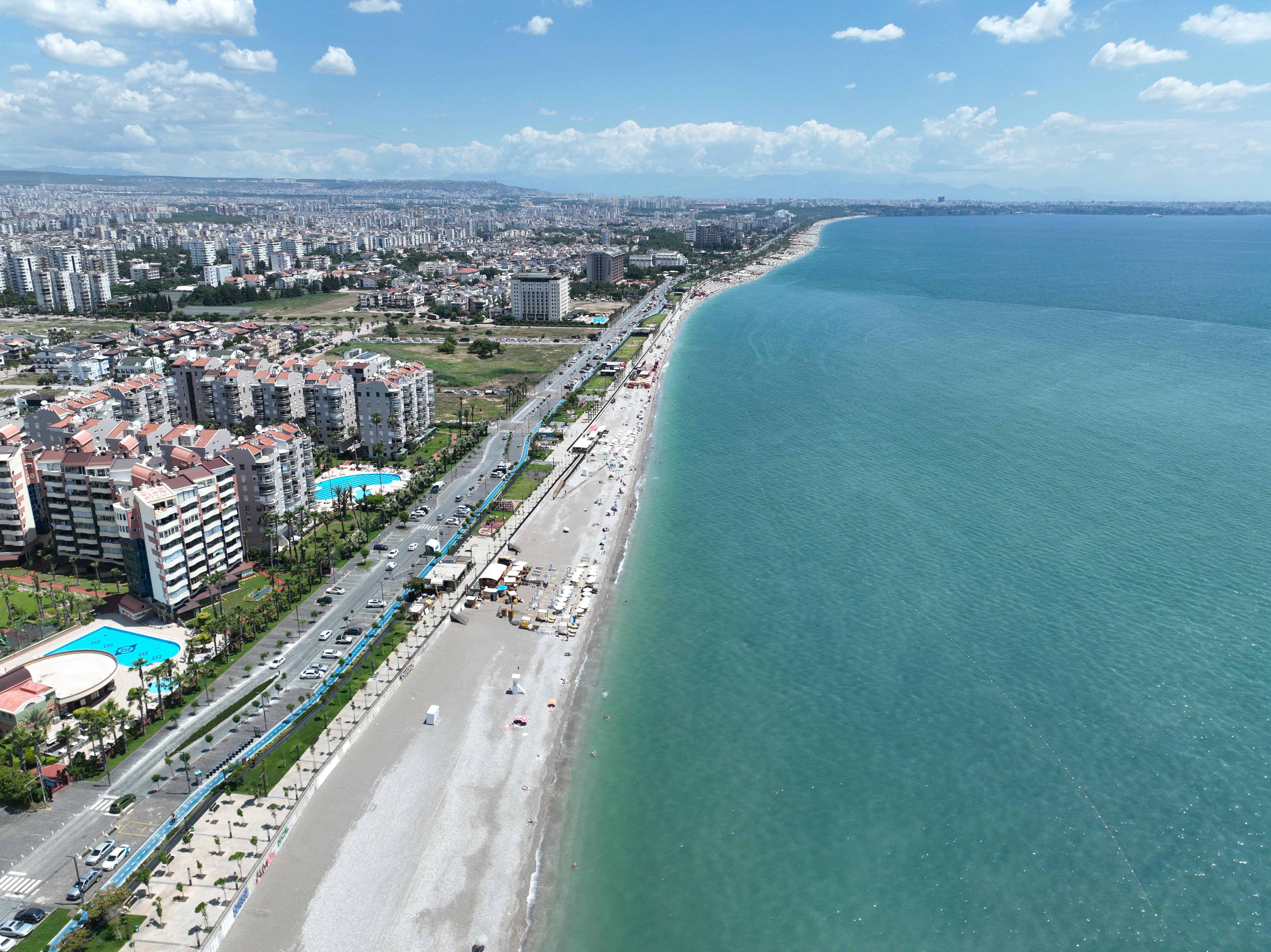 antalya-buyuksehirden-deniz-ve-kiyilarin-korunmasi-icin-etkin-mucadele_1044_dhaphoto3