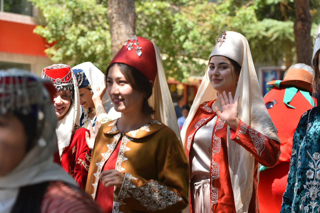 elmalida-eskihisar-domates-festivali-yapildi_5129_dhaphoto7