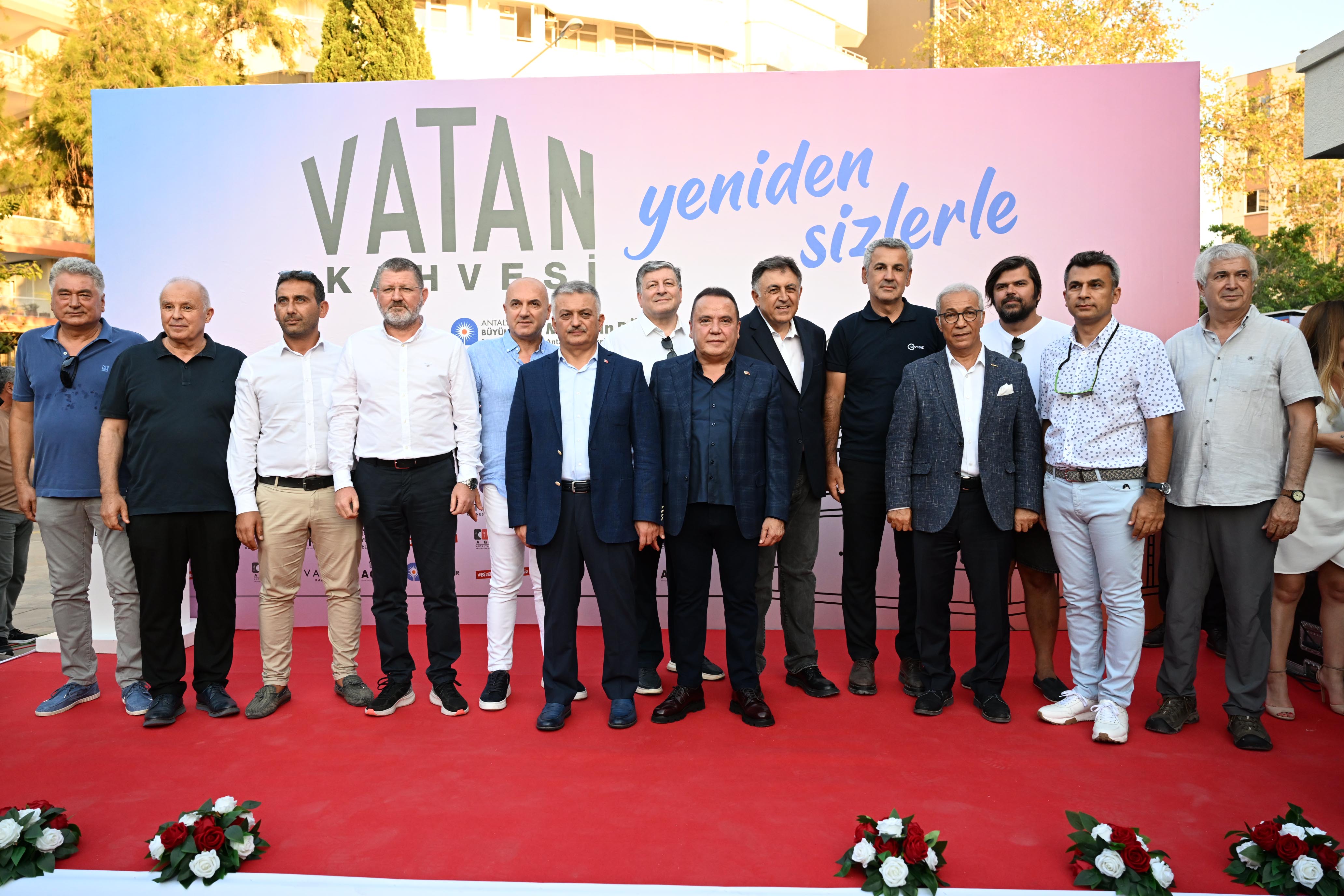 tarihi-vatan-kahvesi-yeniden-antalyalilarin-hizmetinde_9754_dhaphoto1