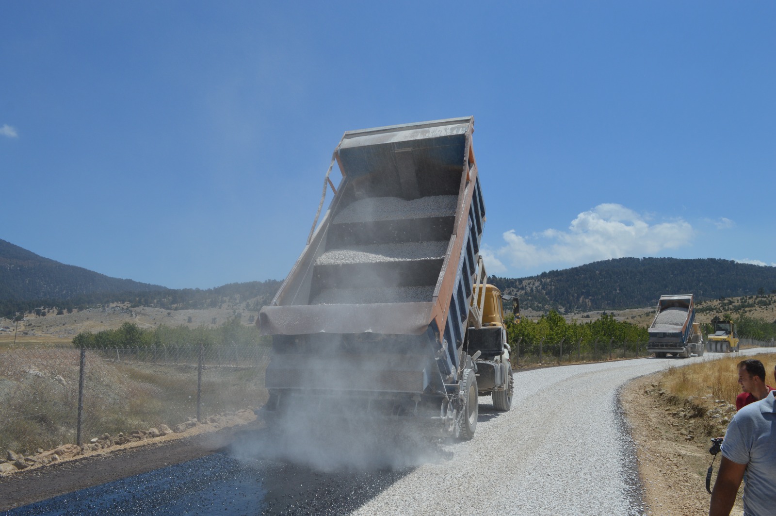 Finike Ördübek yayla yolunda asfalt çalışması (5)