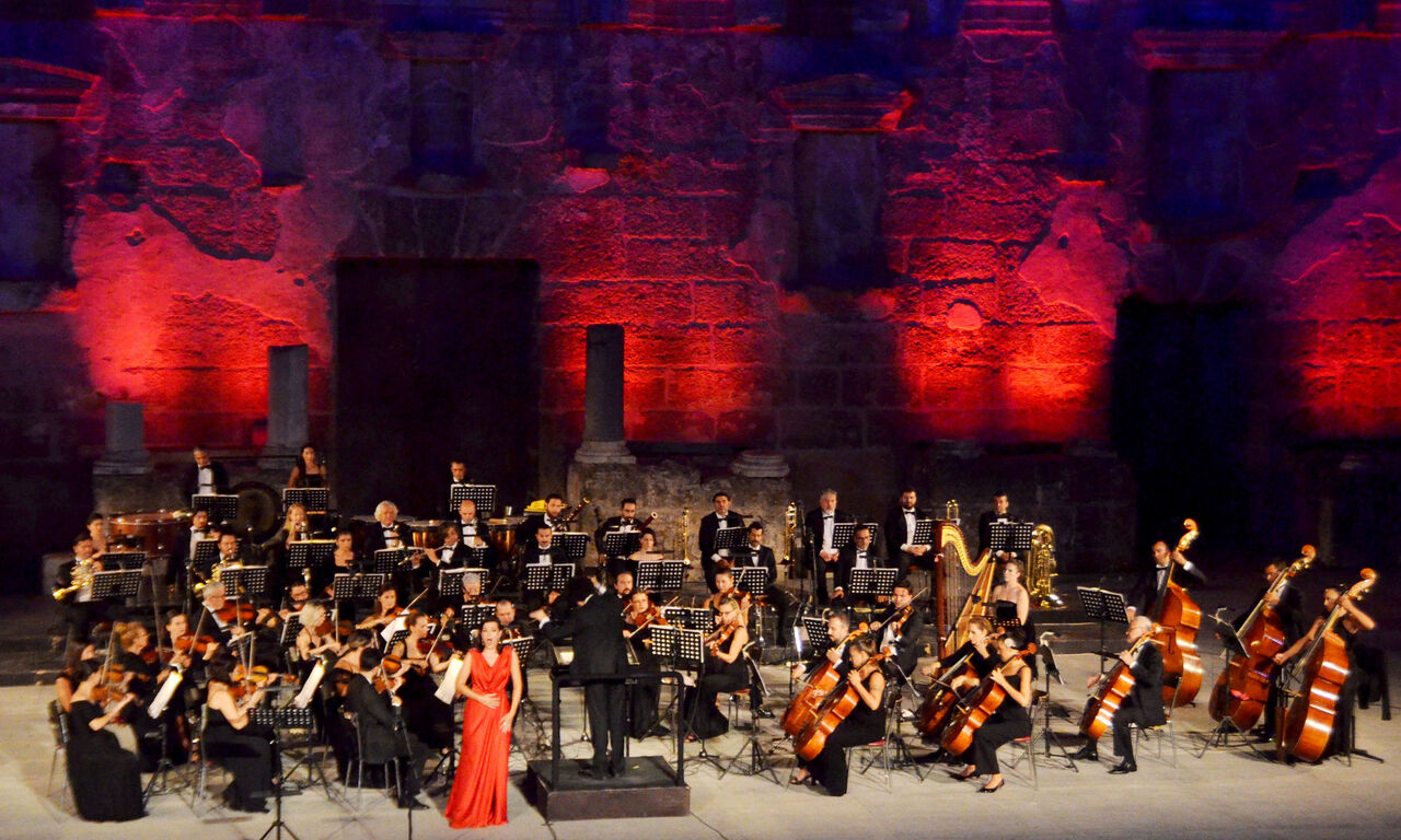 aspendos-festivali-gala-konseriyle-sona-erdi_5875_dhaphoto1