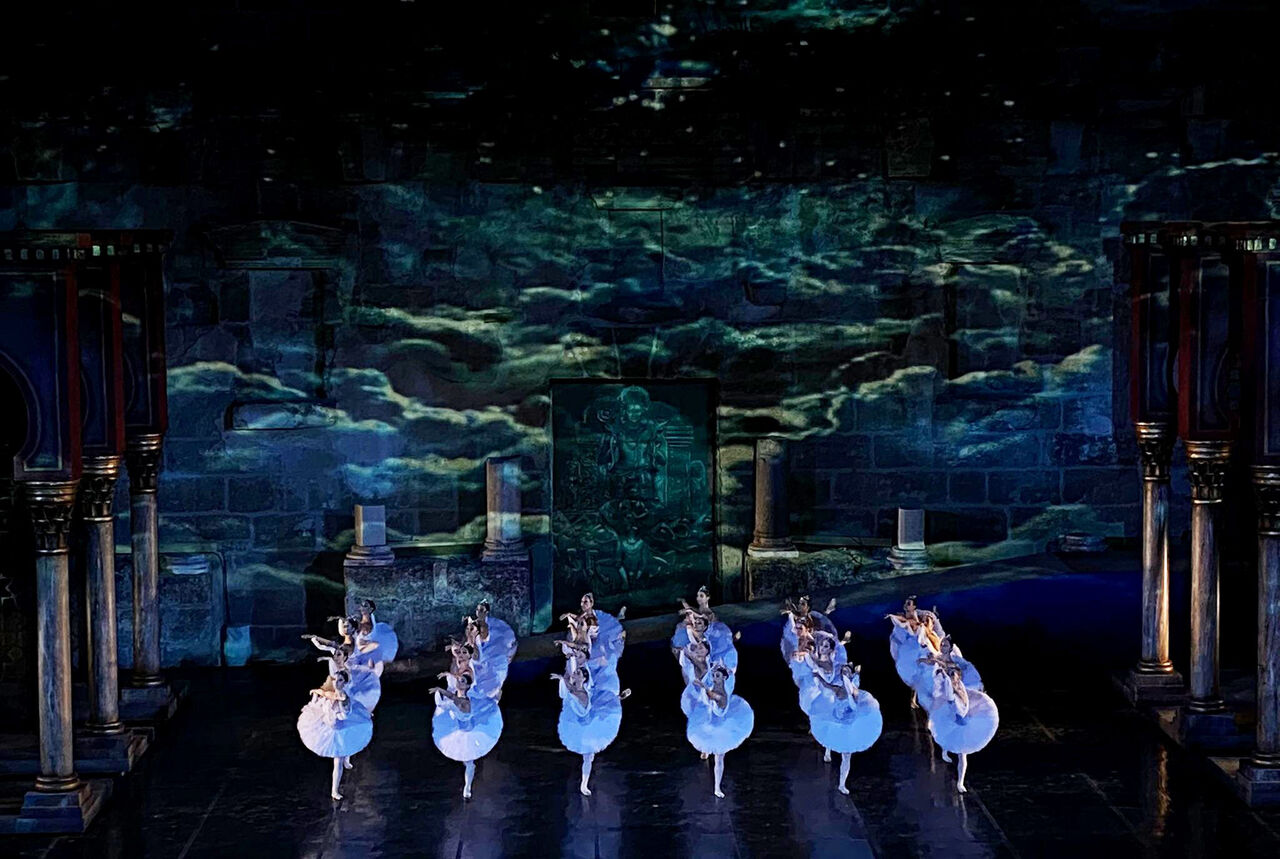 aspendosta-la-bayadere-balesi-buyuledi_2537_dhaphoto2