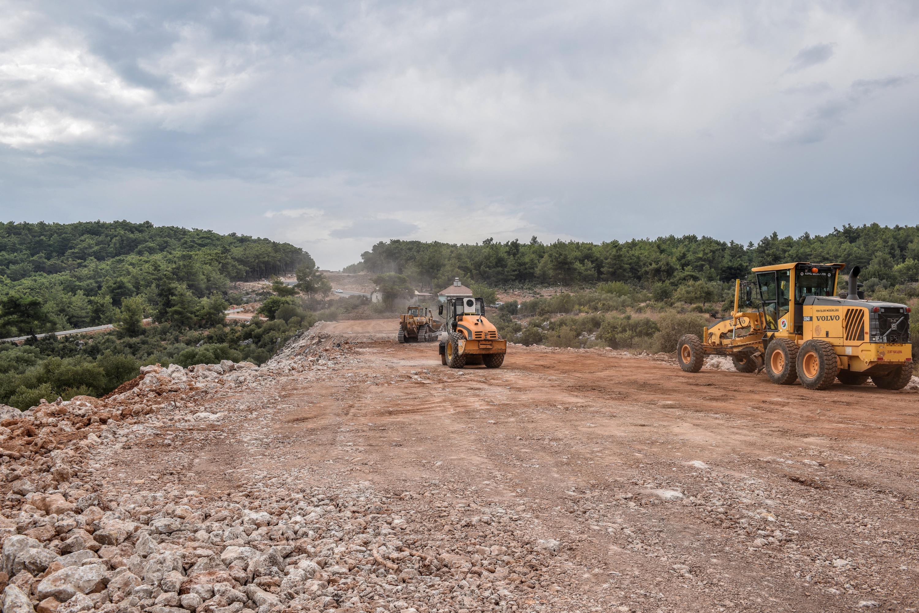 Kepez-Masa-Daginin-ana-arter-yolunu-aciyor_6