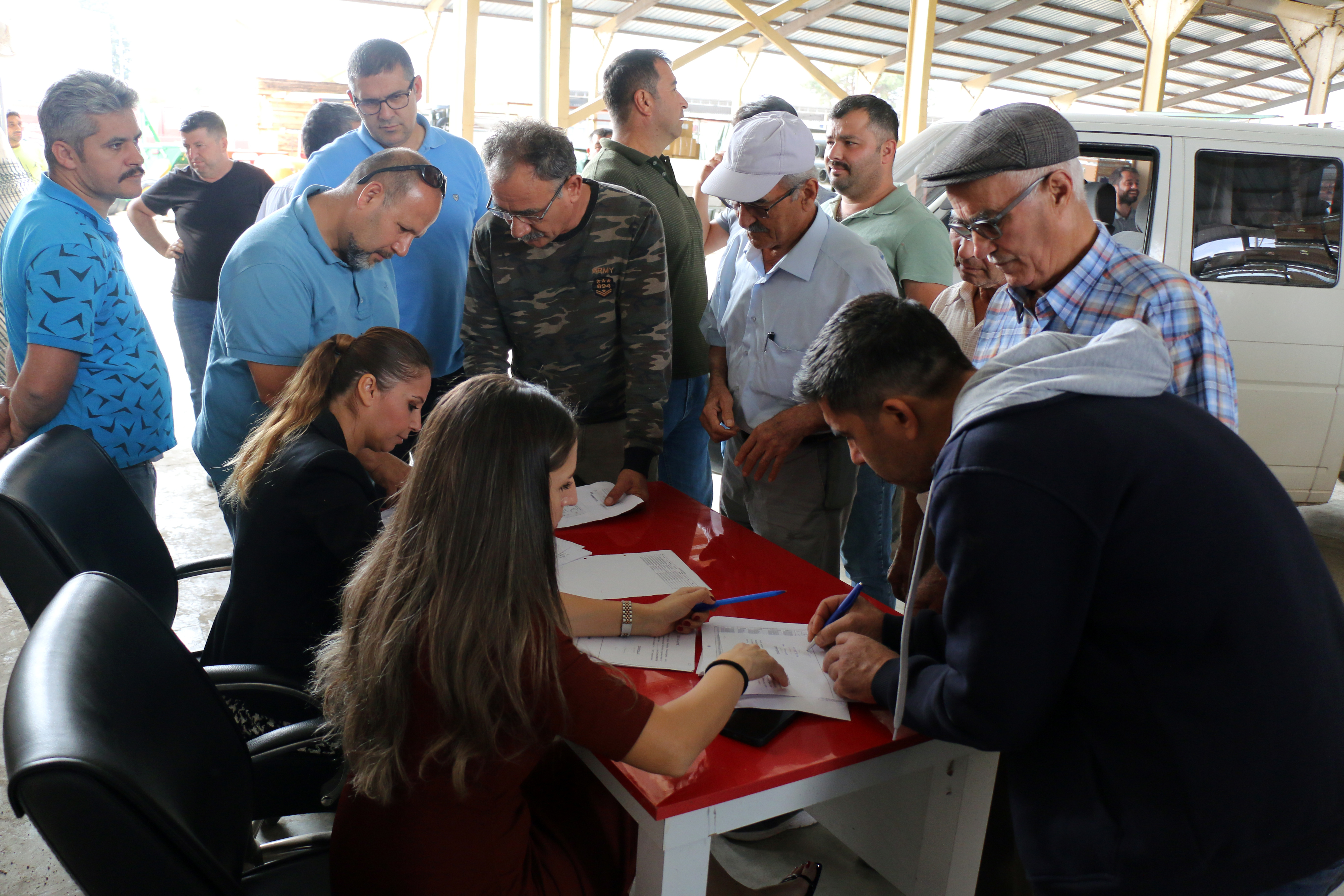 Üreticilere Arı Kovanı dağıtımı (2)