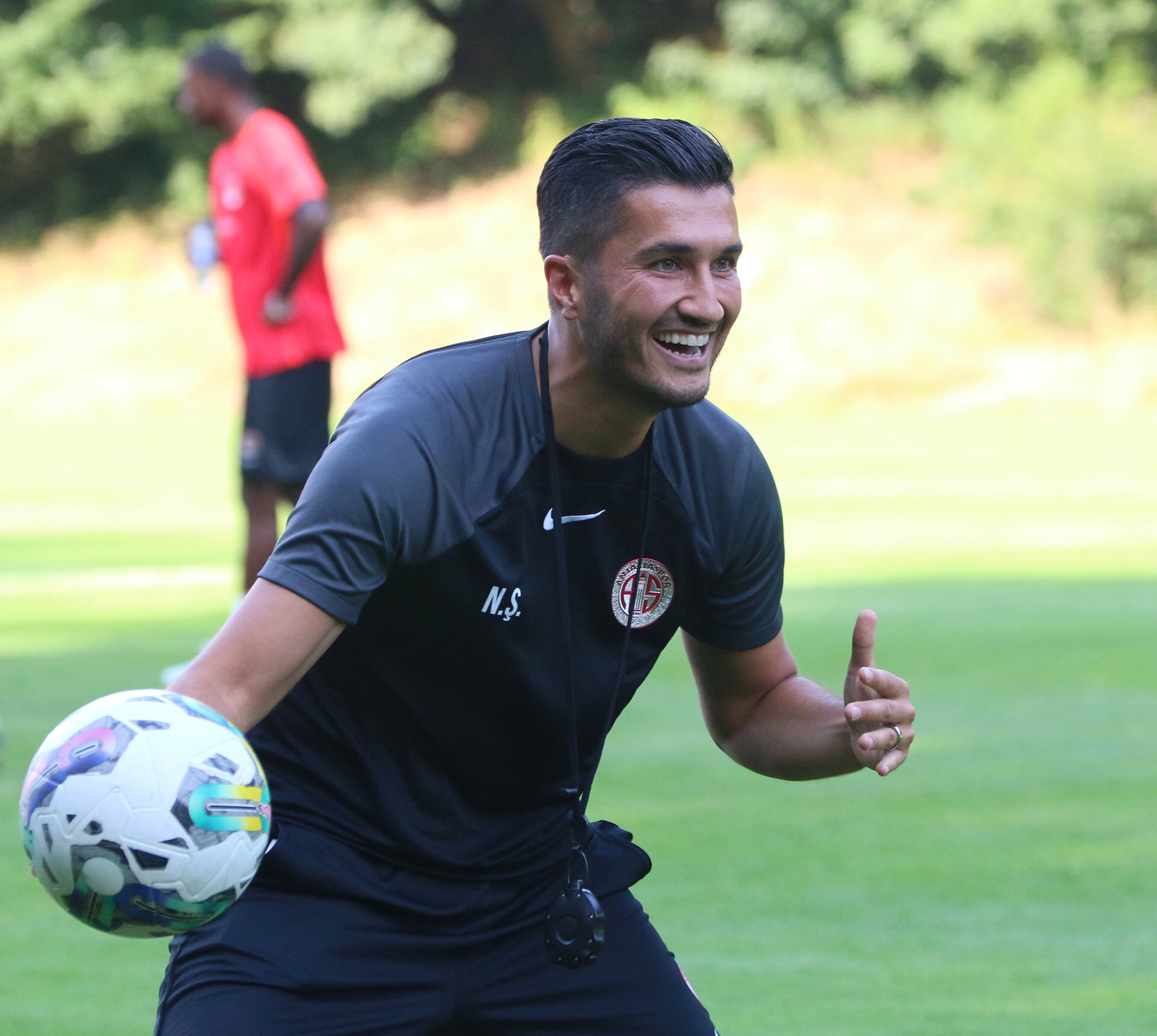 nuri-sahin-hayalim-dedigi-borussia-dortmunda-transfer-oldu_4800_dhaphoto2