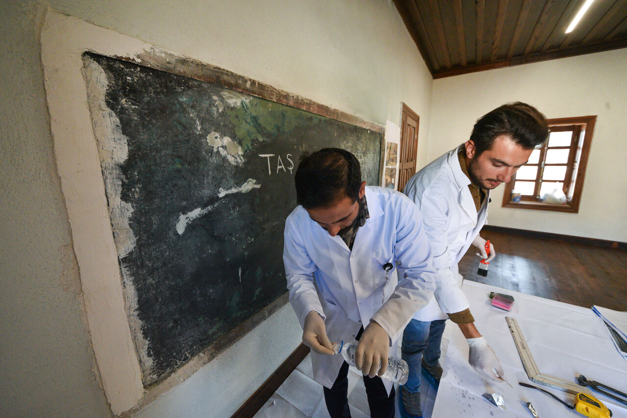 siva-altindan-cikarilan-90-yillik-tas-tahta-uzerindeki-izlerle-korumaya-alindi_1957_dhaphoto3