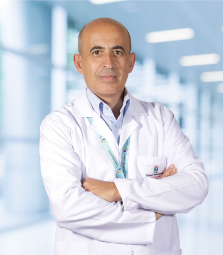 Tıbbi Onkoloji Uzmanı Prof. Dr. Hasan Şenol Coşkun