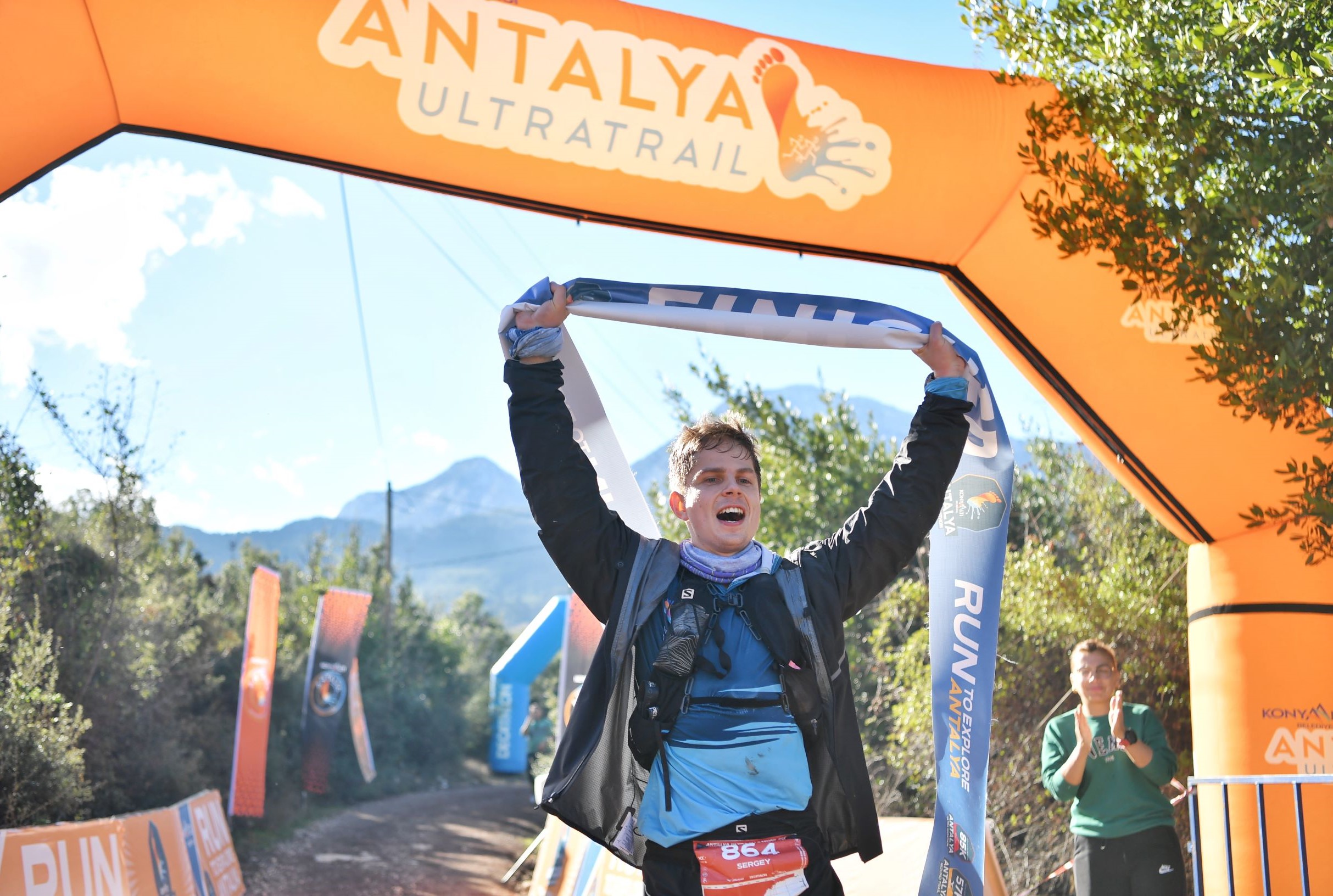 Ultra keyifli maratonla konyaaltı'nı keşfettiler (2)