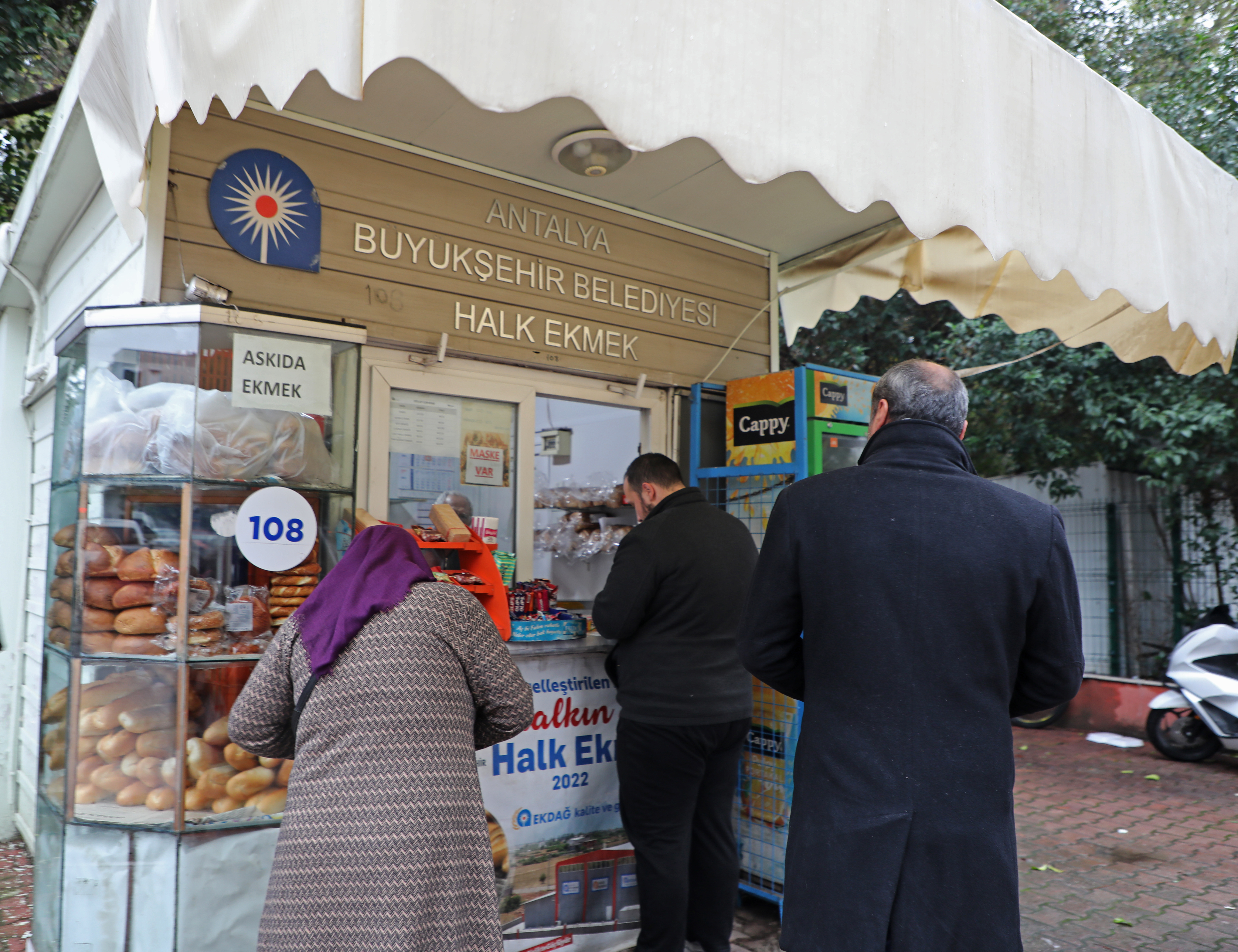 Büyükşehir Halk Ekmek Fabrikası bir yılda 16 milyon ekmek üretti  (3)