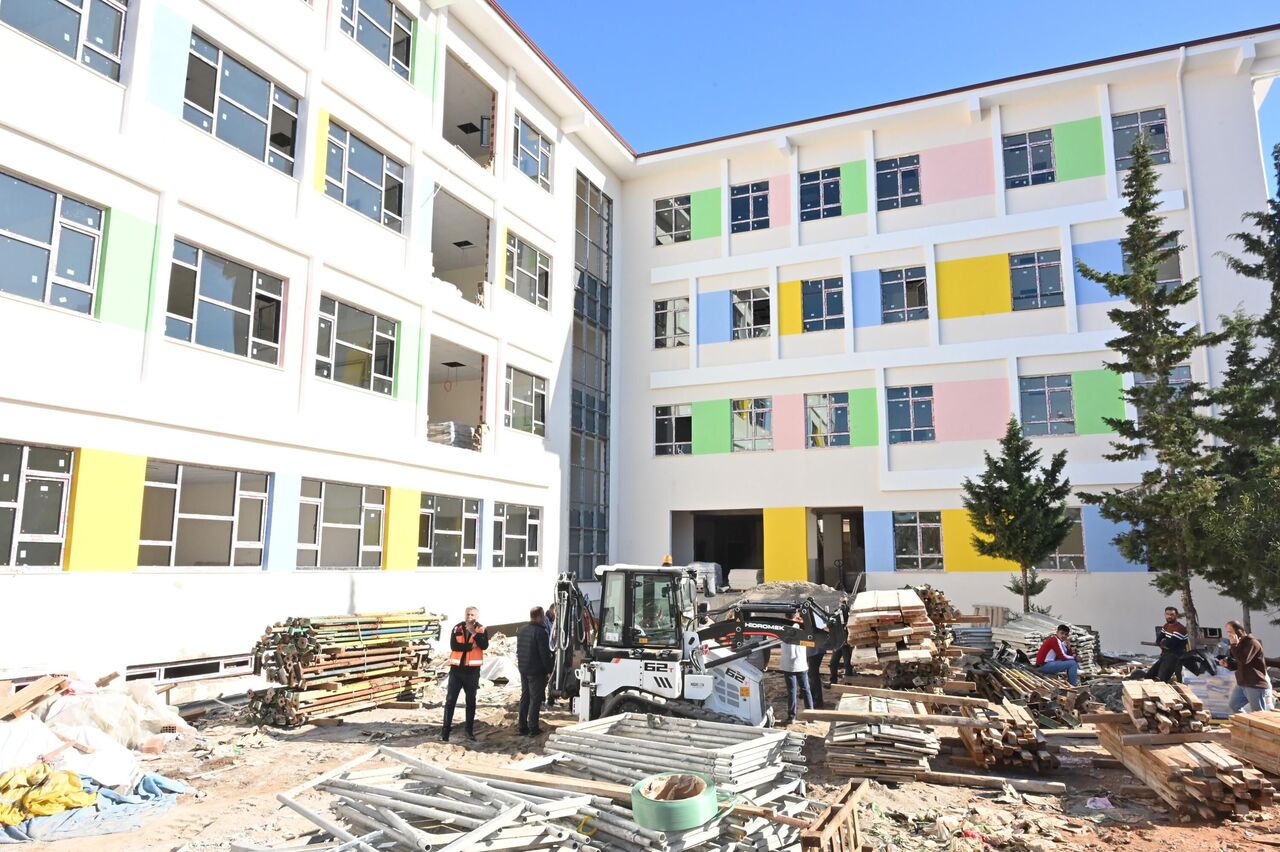 Tutuncu-_-Kepeze-15-yilda-150den-fazla-okul-kazandirdik_3