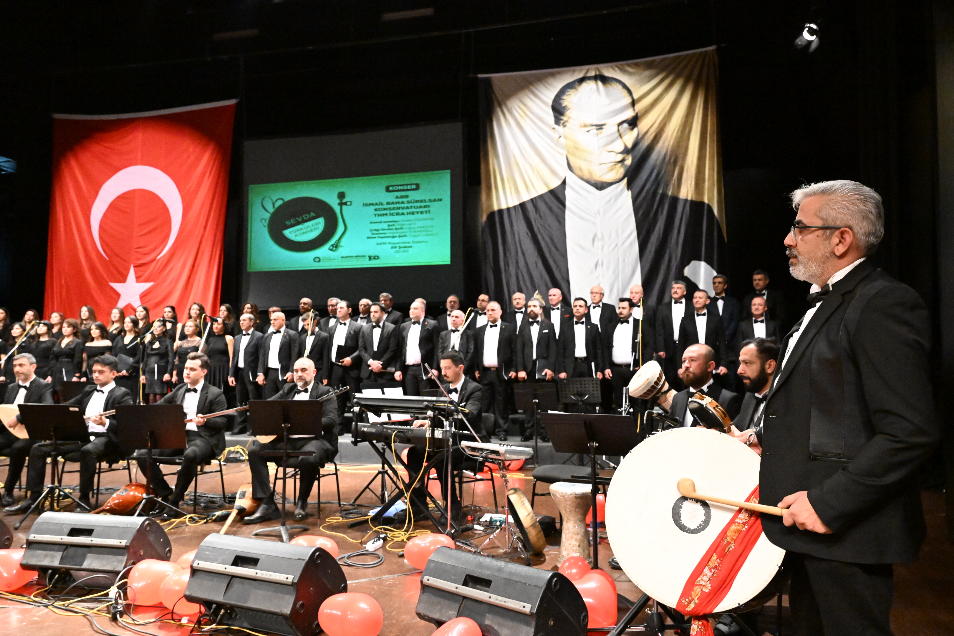 Başkan Böcek “Sevda Türküleri” Konserini Izledi (12)