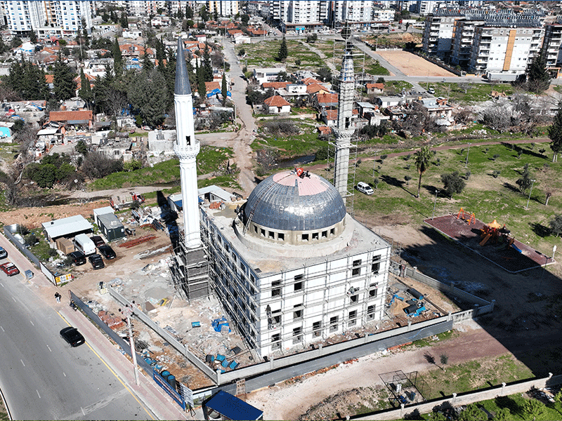 Cami inşaatı hızla ilerliyor