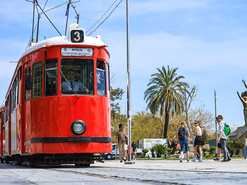 Nostalji tramvayı hizmete başladı