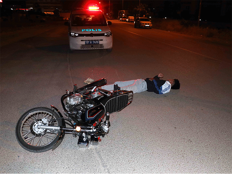 Antalya'da motosiklet yarışı kazayla bitti
