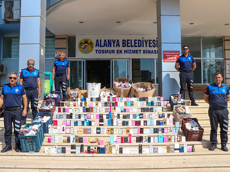 Alanya'da sahte parfüm operasyonu