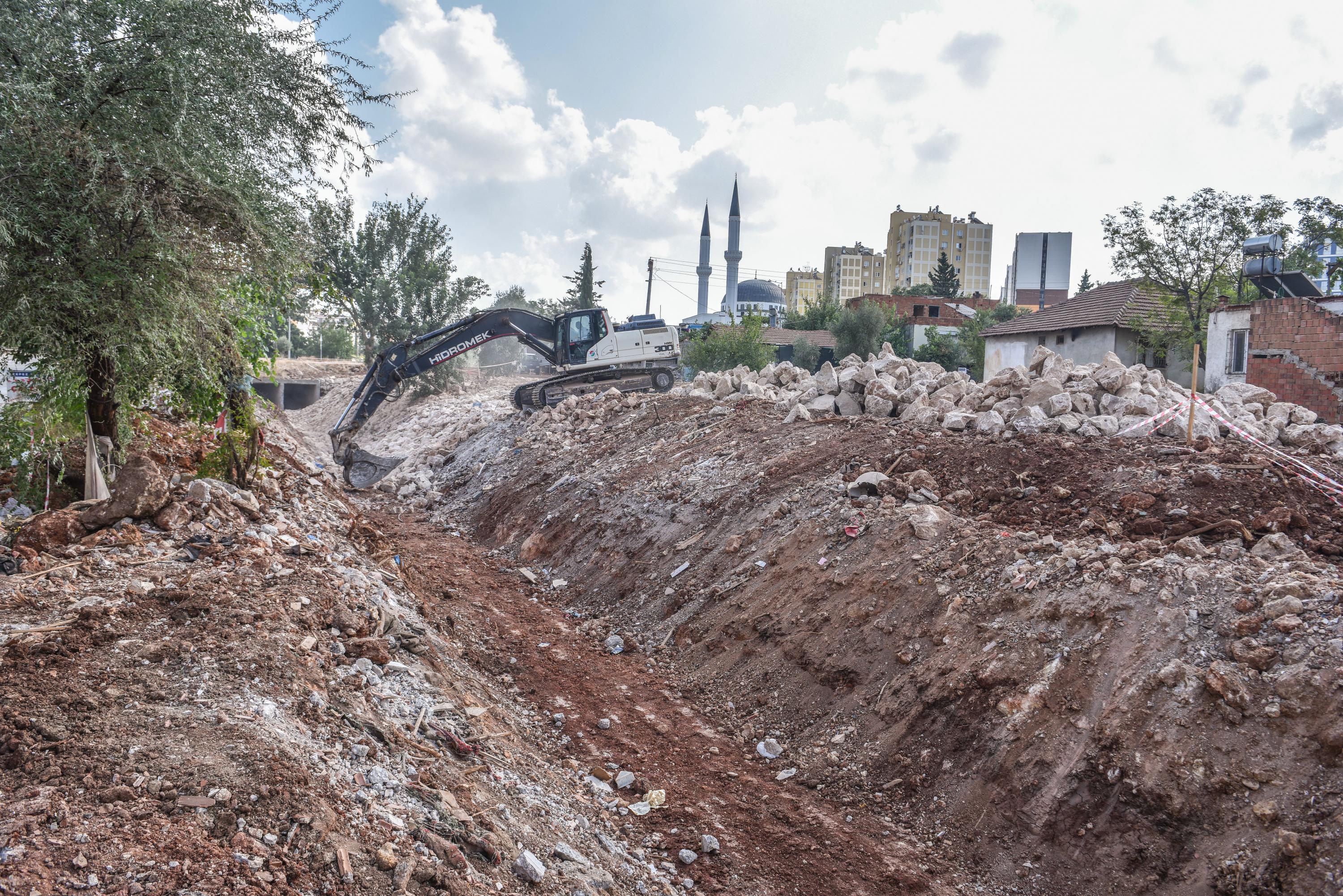 Kepez, Ay Deresi Islah Calismasiyla Sel Baskinlarina ‘Dur Diyecek 7