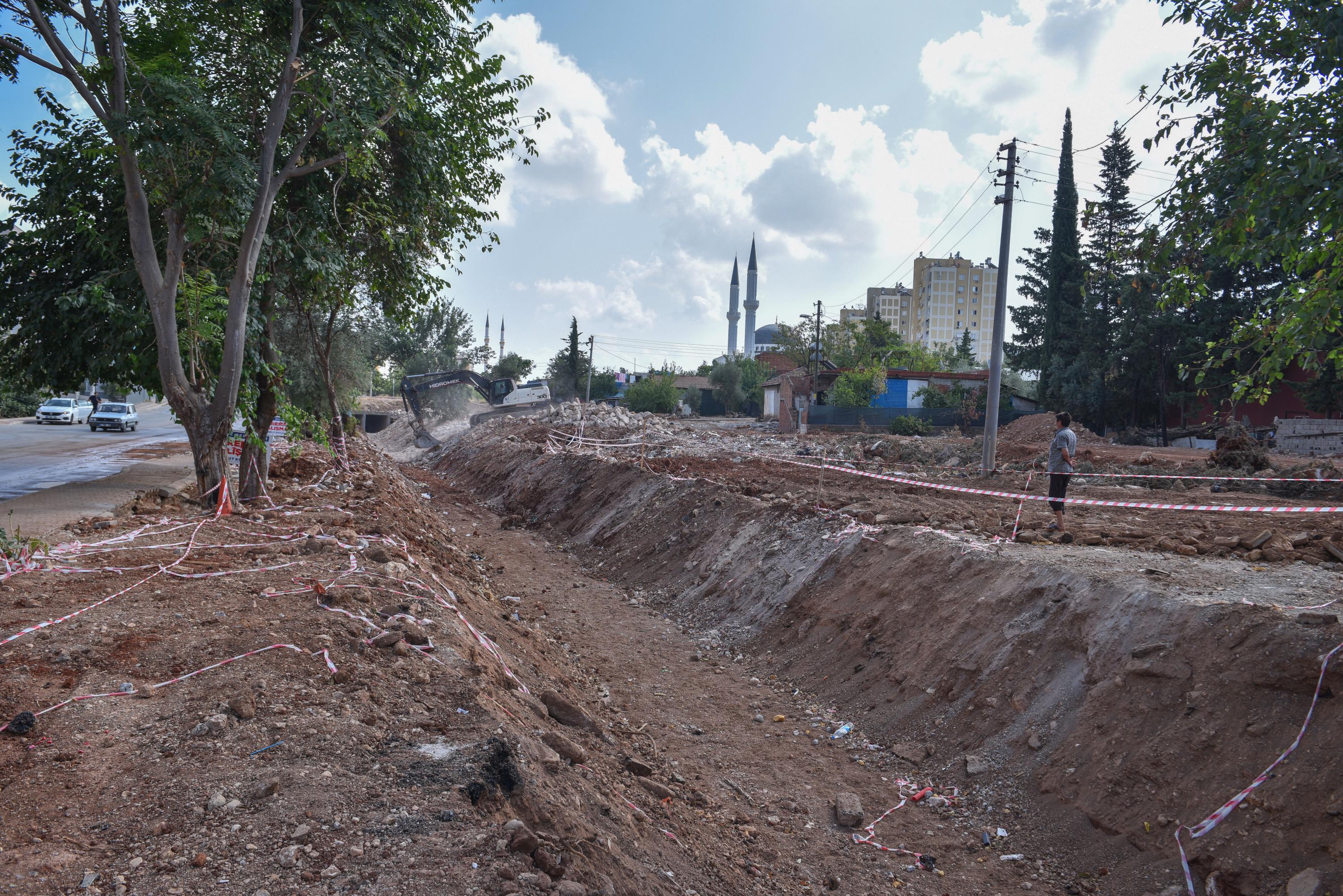 Kepez, Ay Deresi Islah Calismasiyla Sel Baskinlarina ‘Dur Diyecek 8