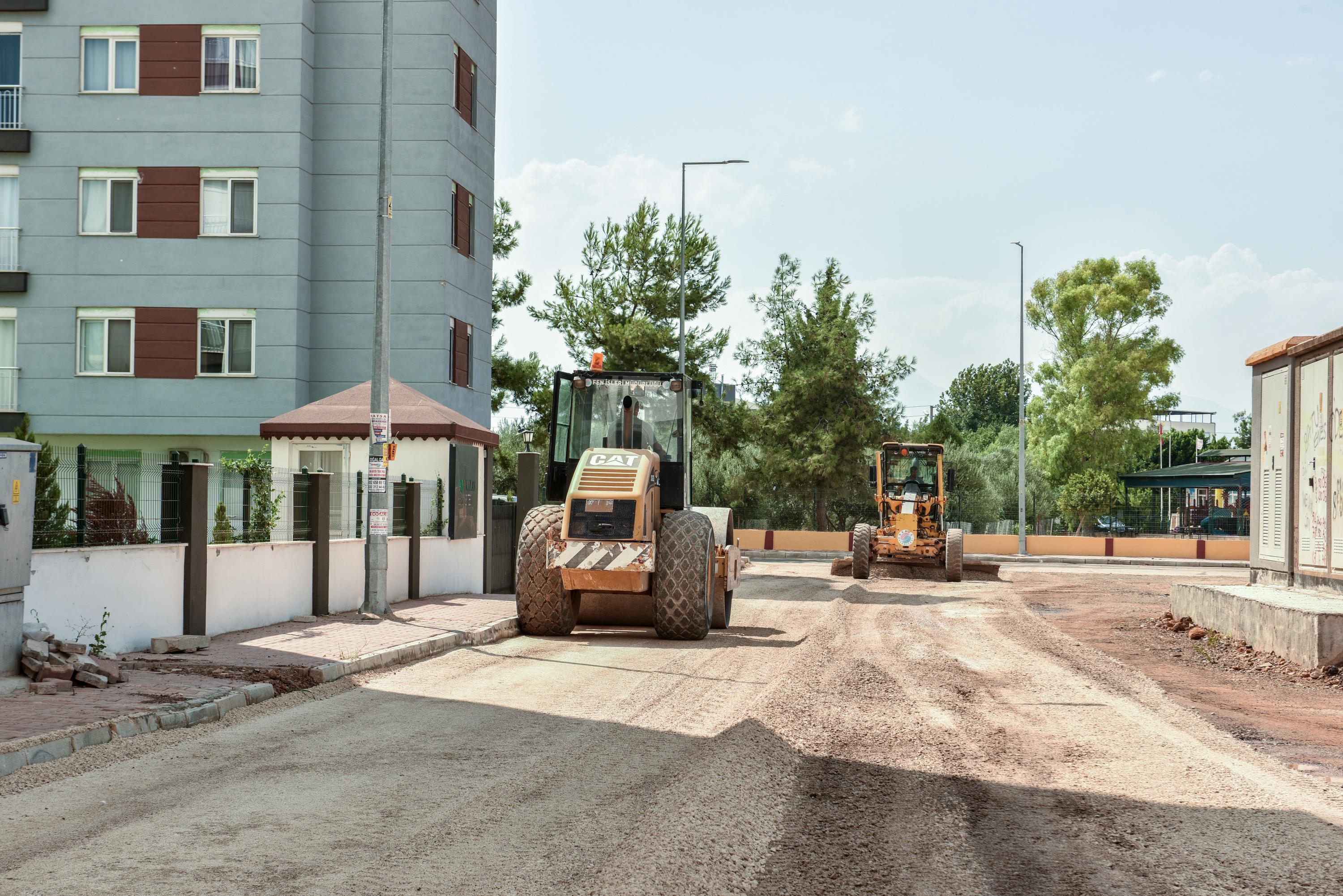 Kepezde Yol Ve Kaldirim Calismalariyla Daha Guvenli Ulasim 2