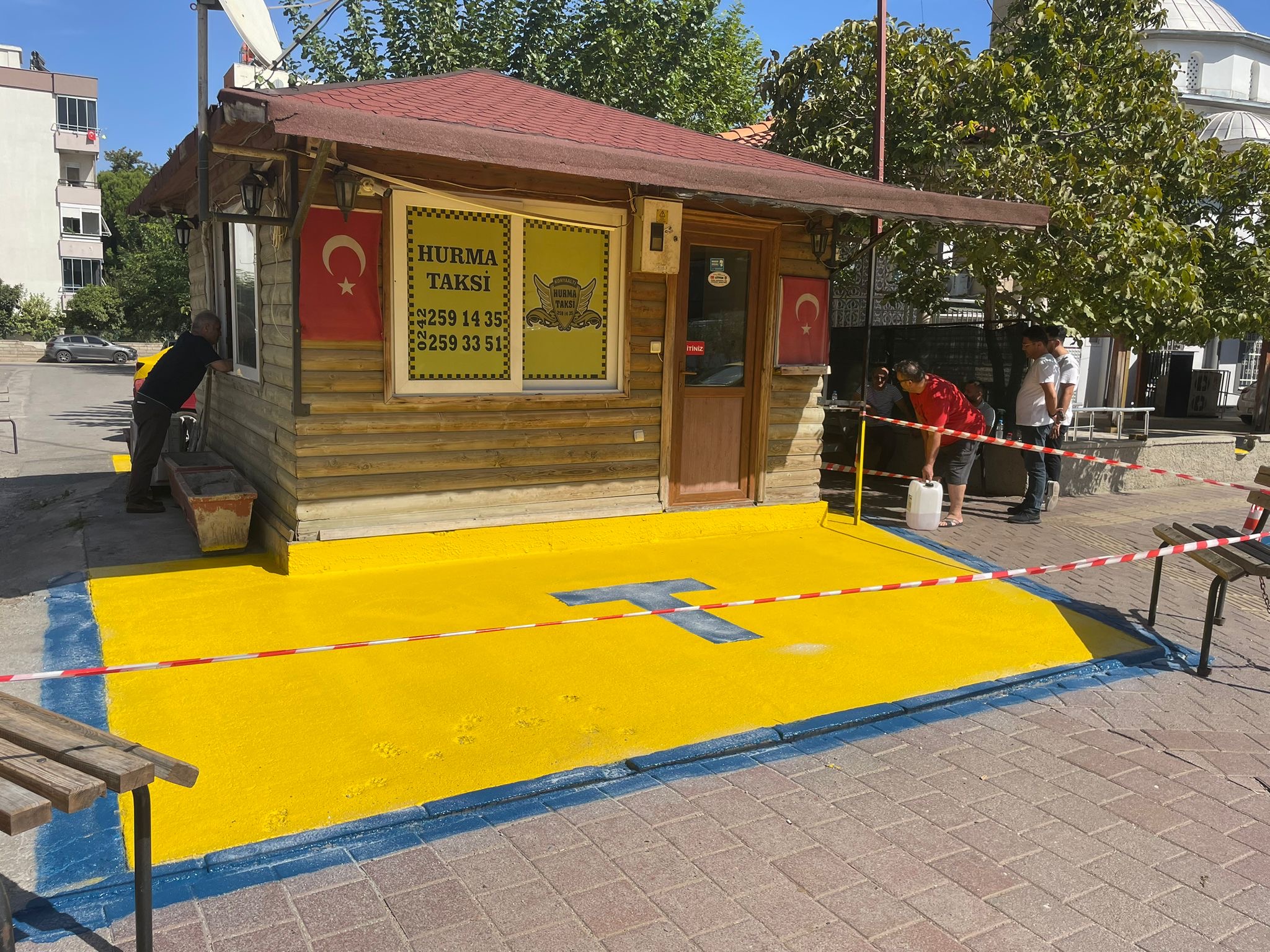 Taksi̇ Duraklari Ve Sokaklar Yeni̇leni̇yor (3)