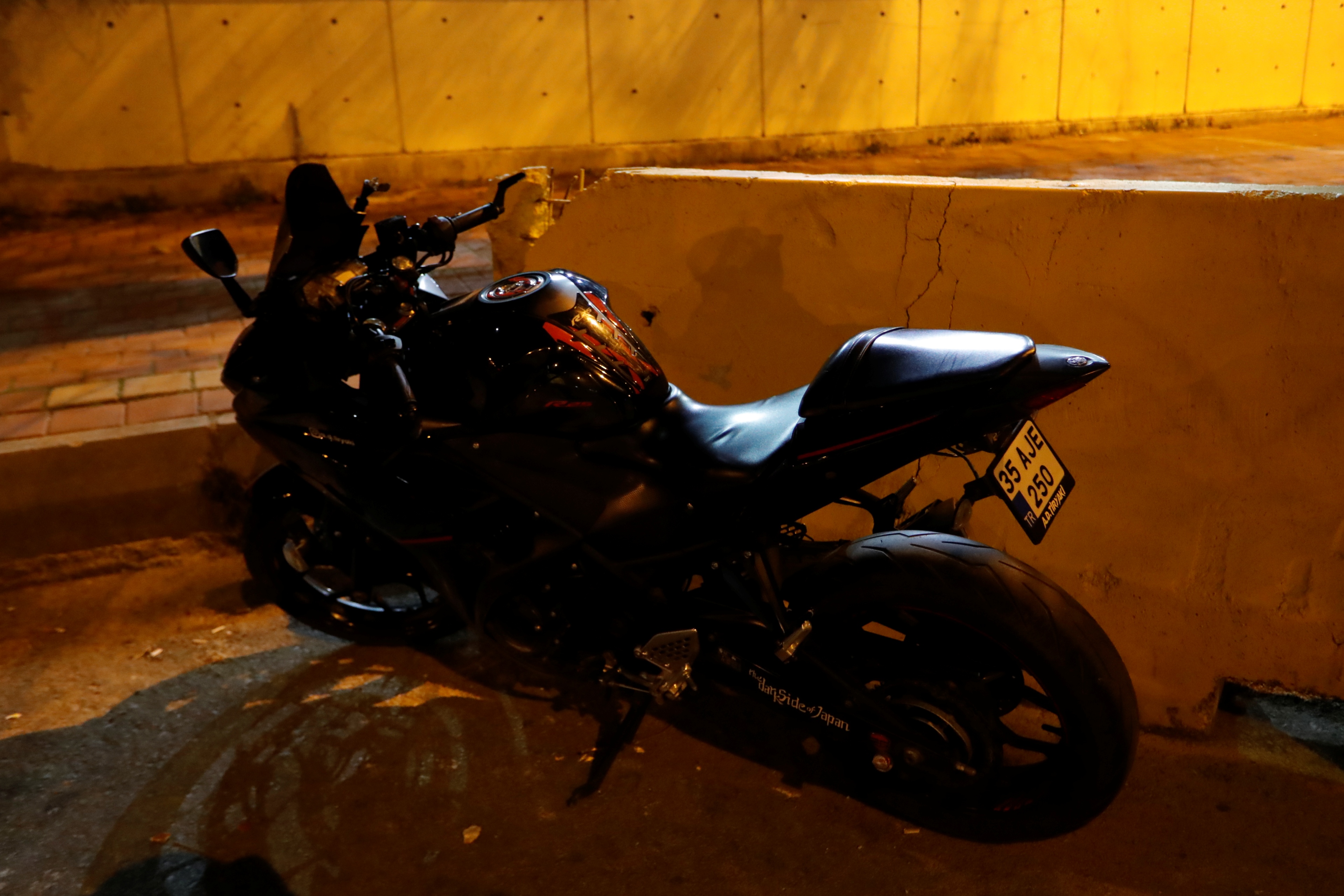 A W390768 05