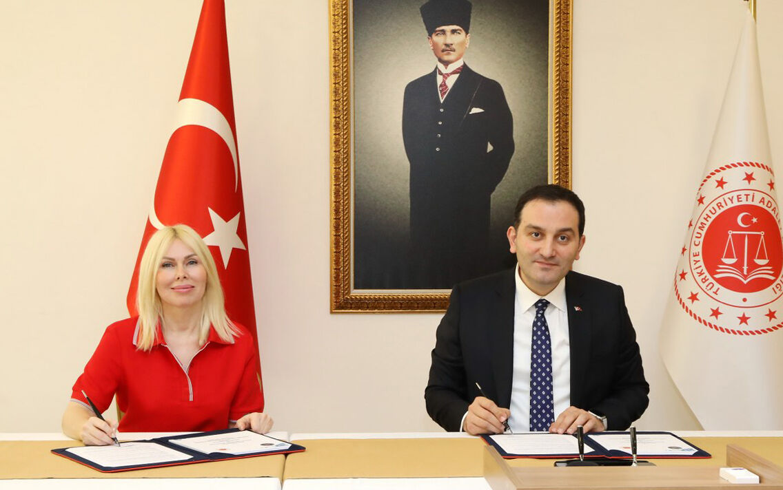 A K D E N I Z U N I V E R S I T E S I I L E A N T A L Y A A D L I Y E S 614826 181949