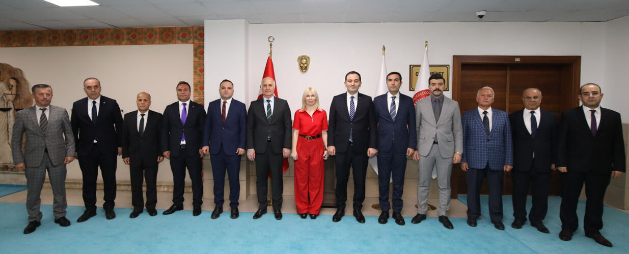 A K D E N I Z U N I V E R S I T E S I I L E A N T A L Y A A D L I Y E S 614830 181949