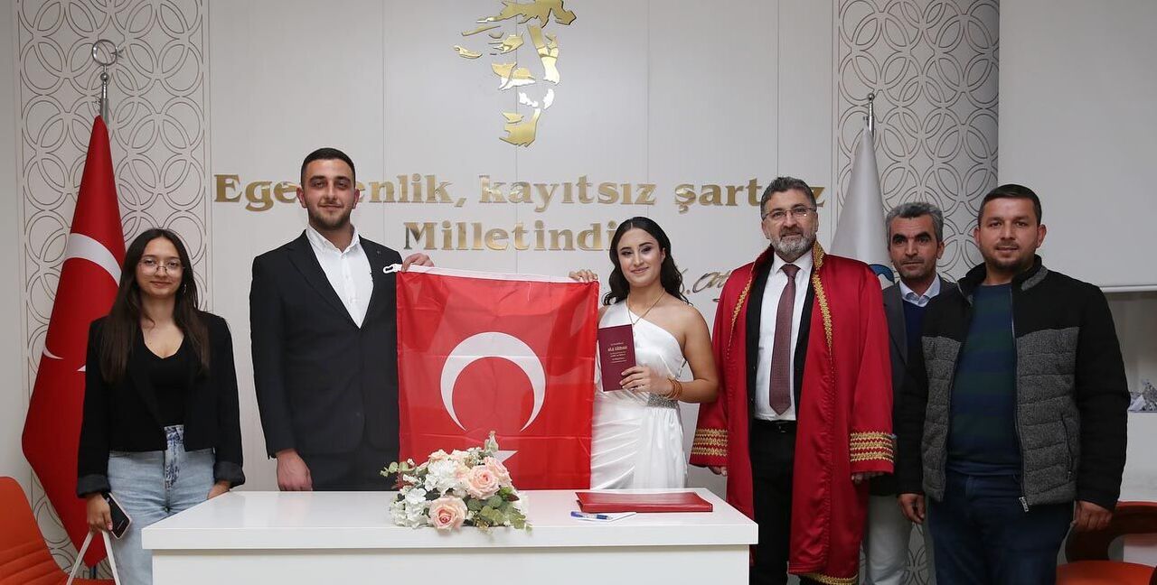 S E R I K B E L E D I Y E S I N D E I K I Y I L D A 2 B I N 100 594274 175838