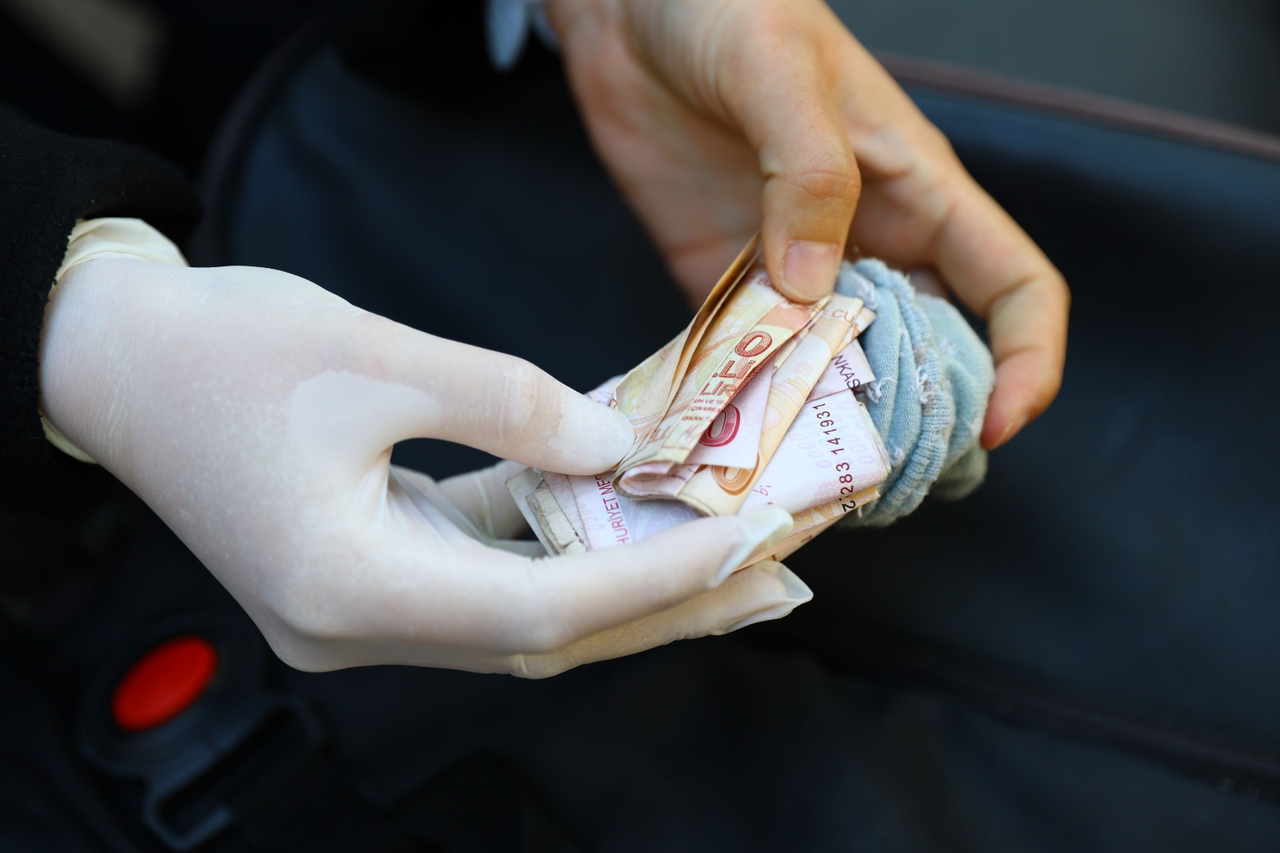 Z A B I T A N I N D I L E N C I M E S A I S I 608392 180090