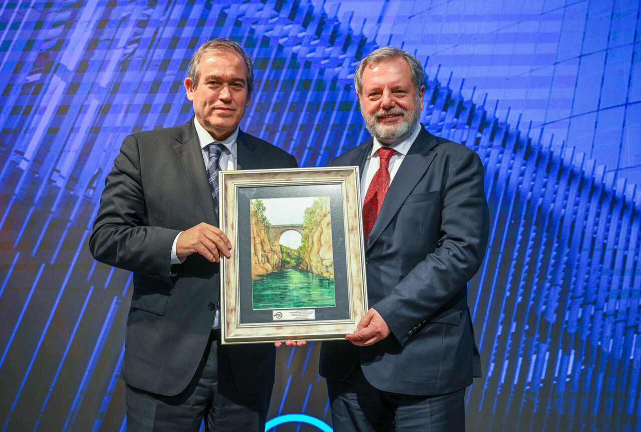 H A C I S U L E Y M A N F I N A N S M A N A E R I S I M I T U K E T M E 711933 210671