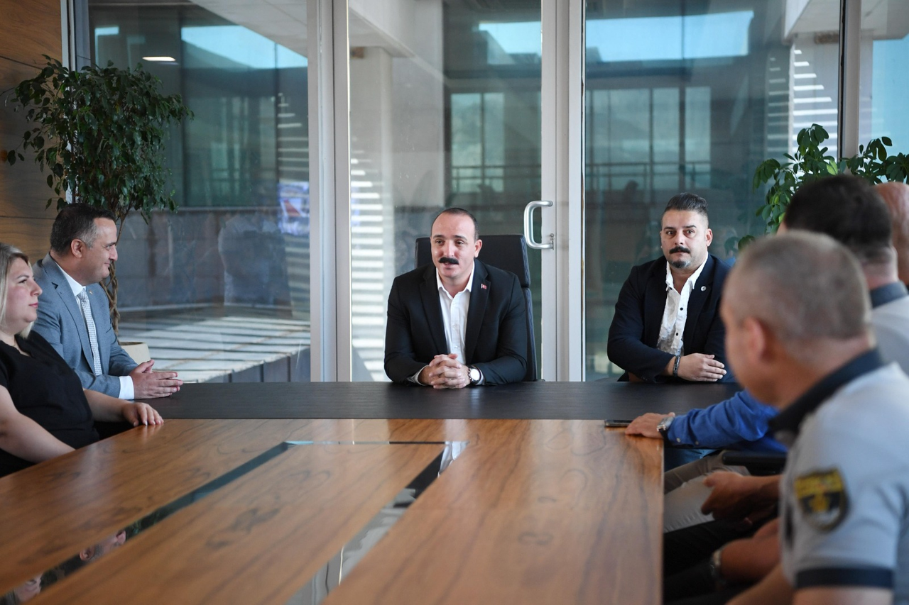 B A S K A N K O T A N G U V E N L I K P E R S O N E L I N I D I N L E D 787515 233015