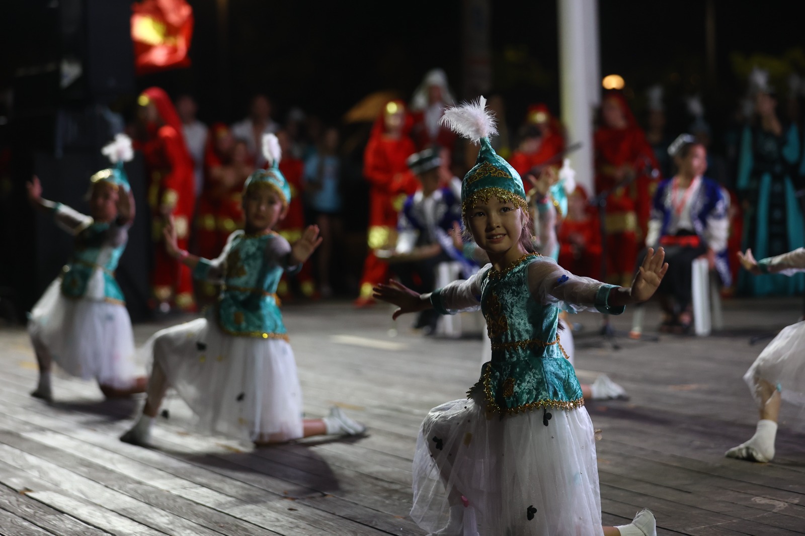 Büyükşehir Belediyesi Halk Dans Festivali Düzenledi (12)
