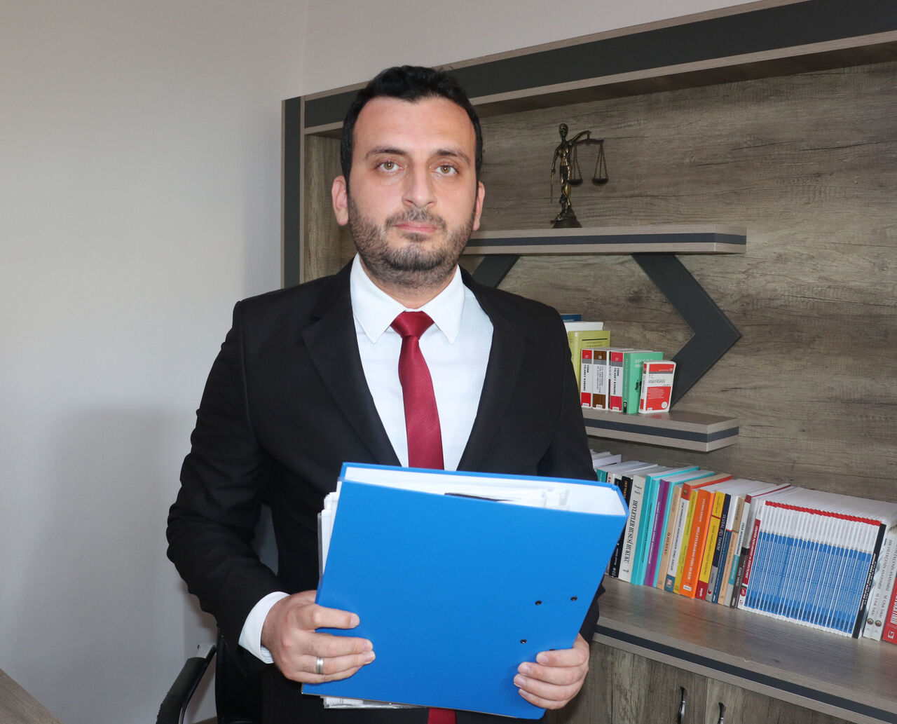 I N S A A T T A N D U S U P Y A R A L A N A N I S C I A M B U L A N S 772569 228302