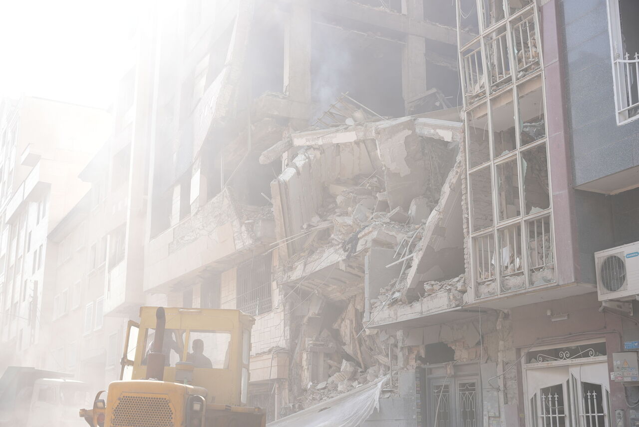 I S R A I L I N I R A N A S A L D I R I L A R I N D A H A Y A T I N I 776913 229613