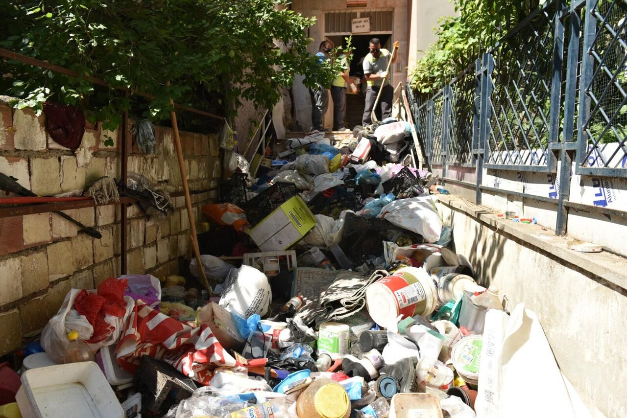 Kepezde Cop Apartman Operasyonu 20 Kamyon Cop Tahliye Edildi 4