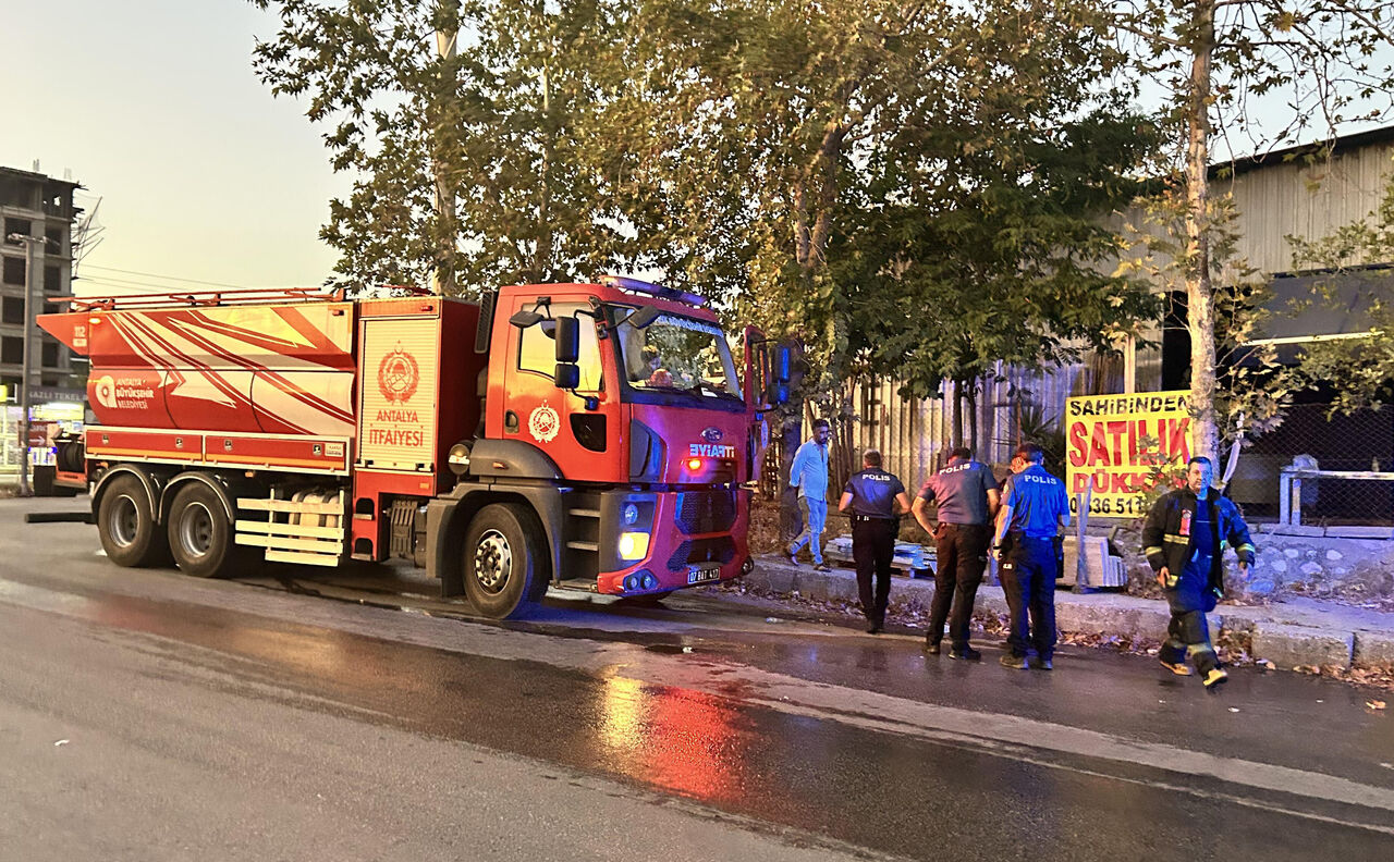 M O B I L Y A A T O L Y E S I N D E Y A N G I N 788119 233207