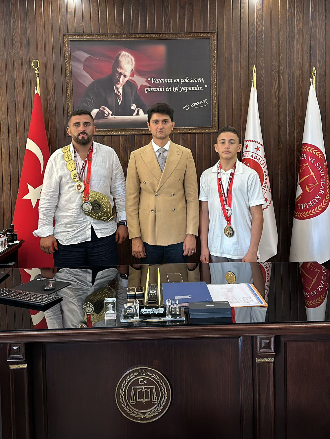 B A S S A V C I O Z E L C I L E N K E R K A R D E S L E R I M A K A M 808673 239463