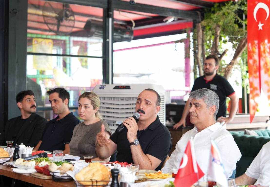 Başkan Kotan Konyaalti Esnafiyla Buluştu (10)