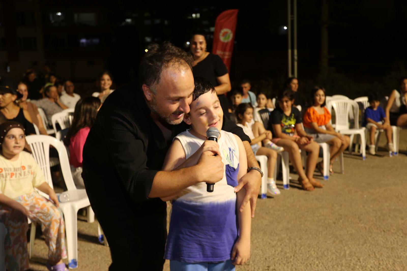 Cocuklar, Cankayada Sahne Kepez Ile Costu 3
