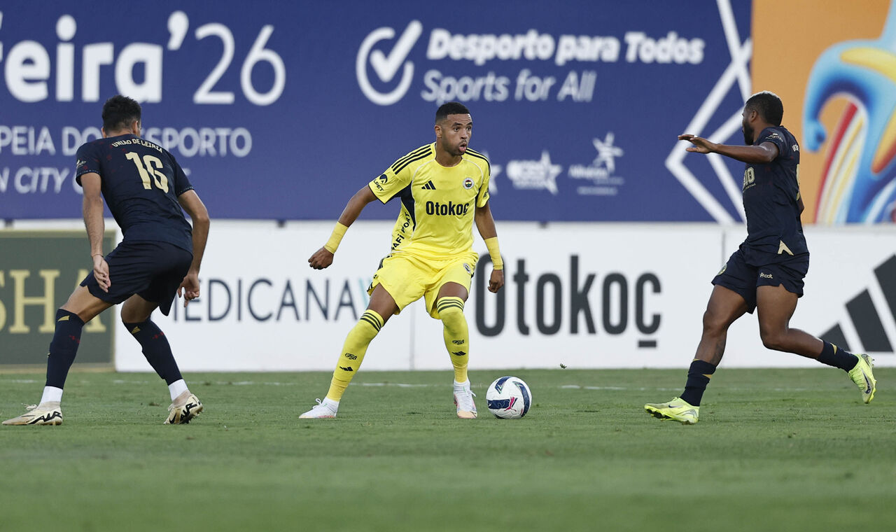 F E N E R B A H C E P O R T E K I Z’ D E K I I K I N C I H A Z I R L I 825182 244468