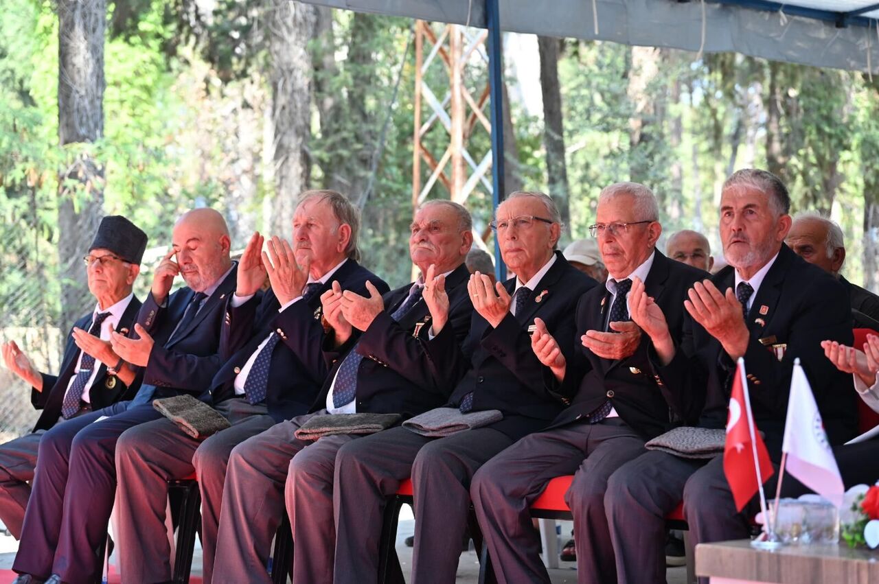 Kibris Baris Harekati Sehitleri Ve Gazileri Anildi 3