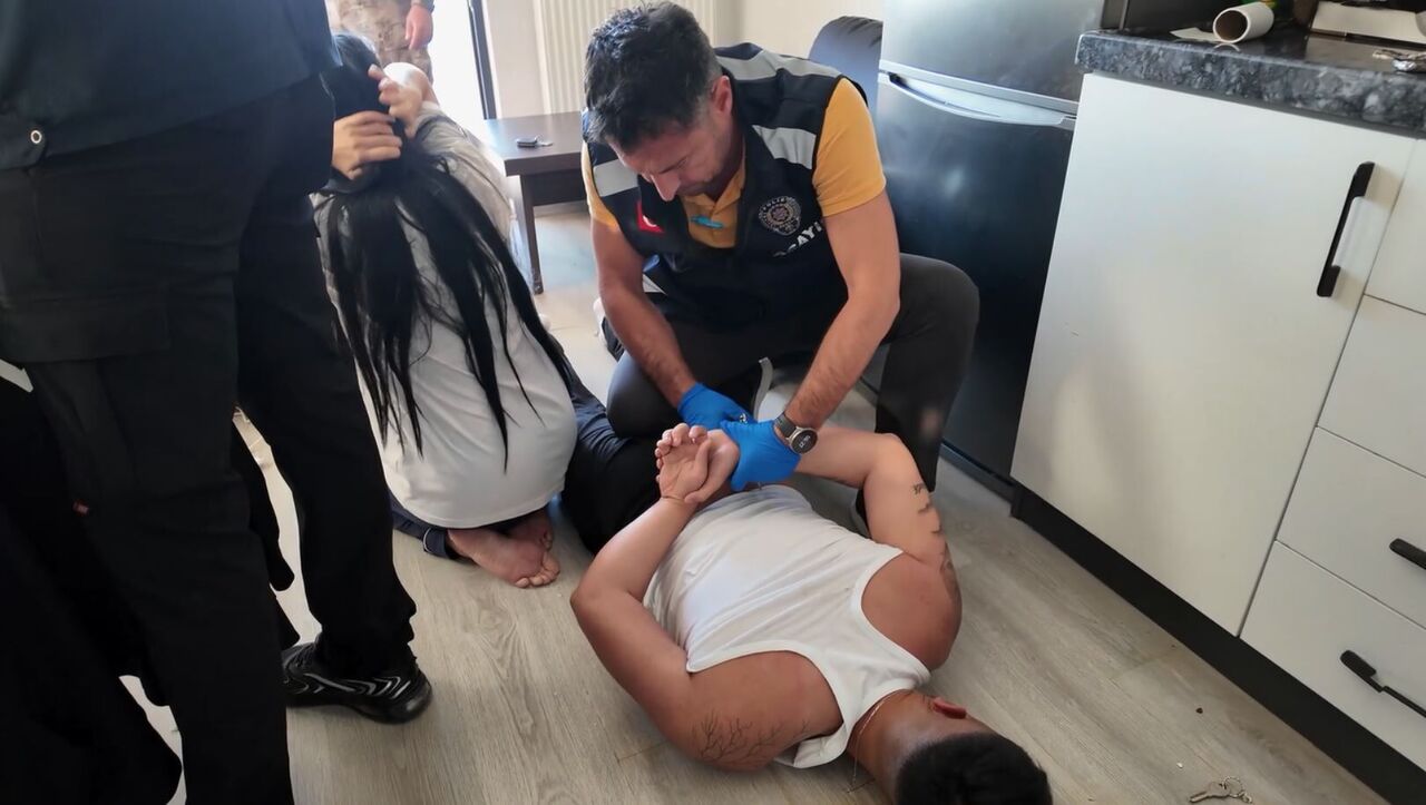 S A M S U N M E R K E Z L I Y A S A D I S I B A H I S O P E R A S Y O 805482 238468