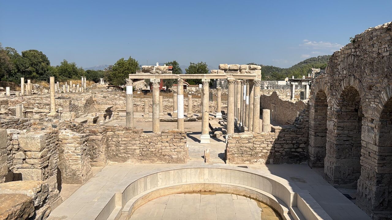 3 B I N 500 Y I L L I K K E N T E K A D I N E L I 877699 260752