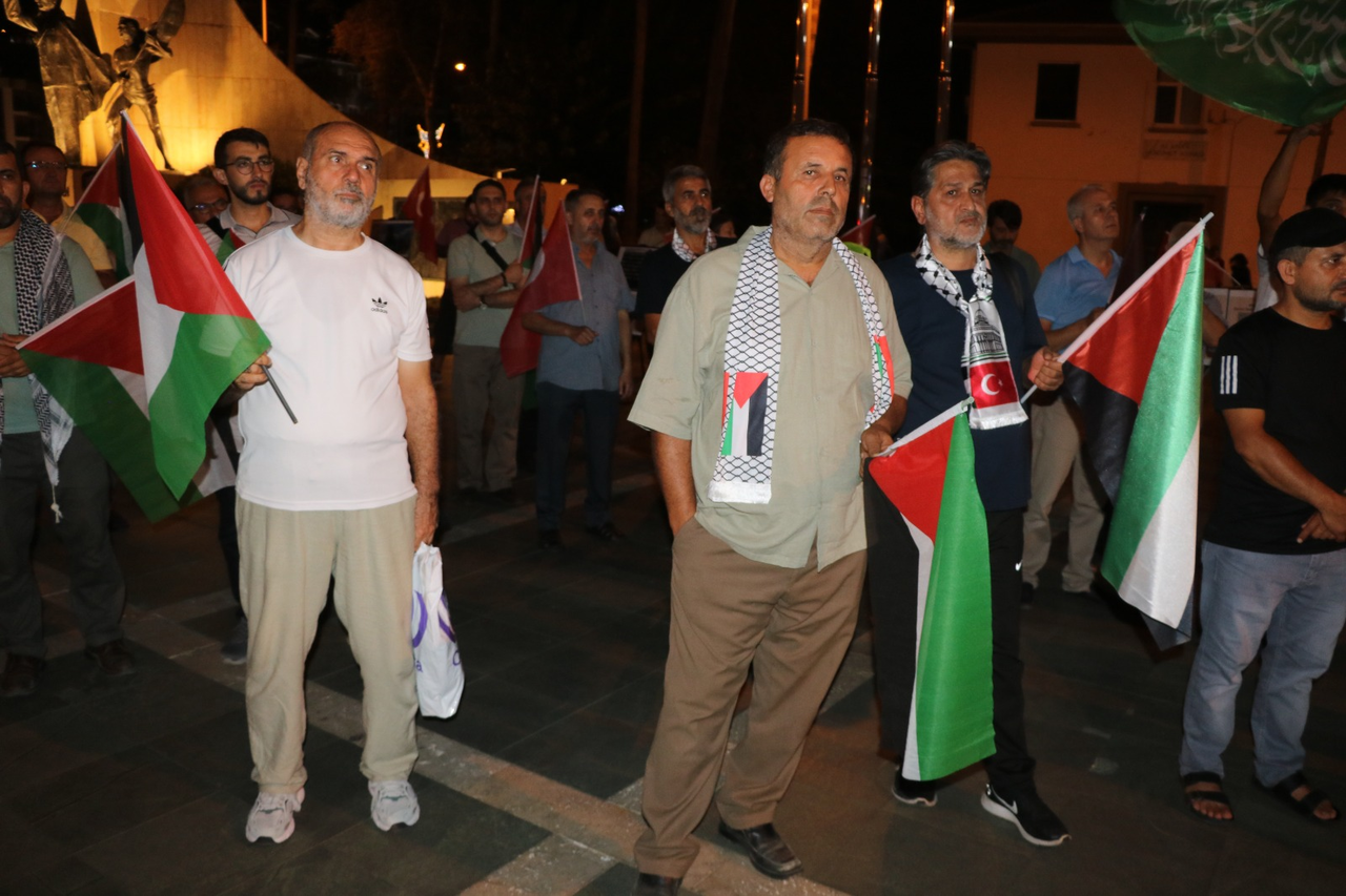 A L A N Y A D A I S R A I L P R O T E S T O S U 871608 258823