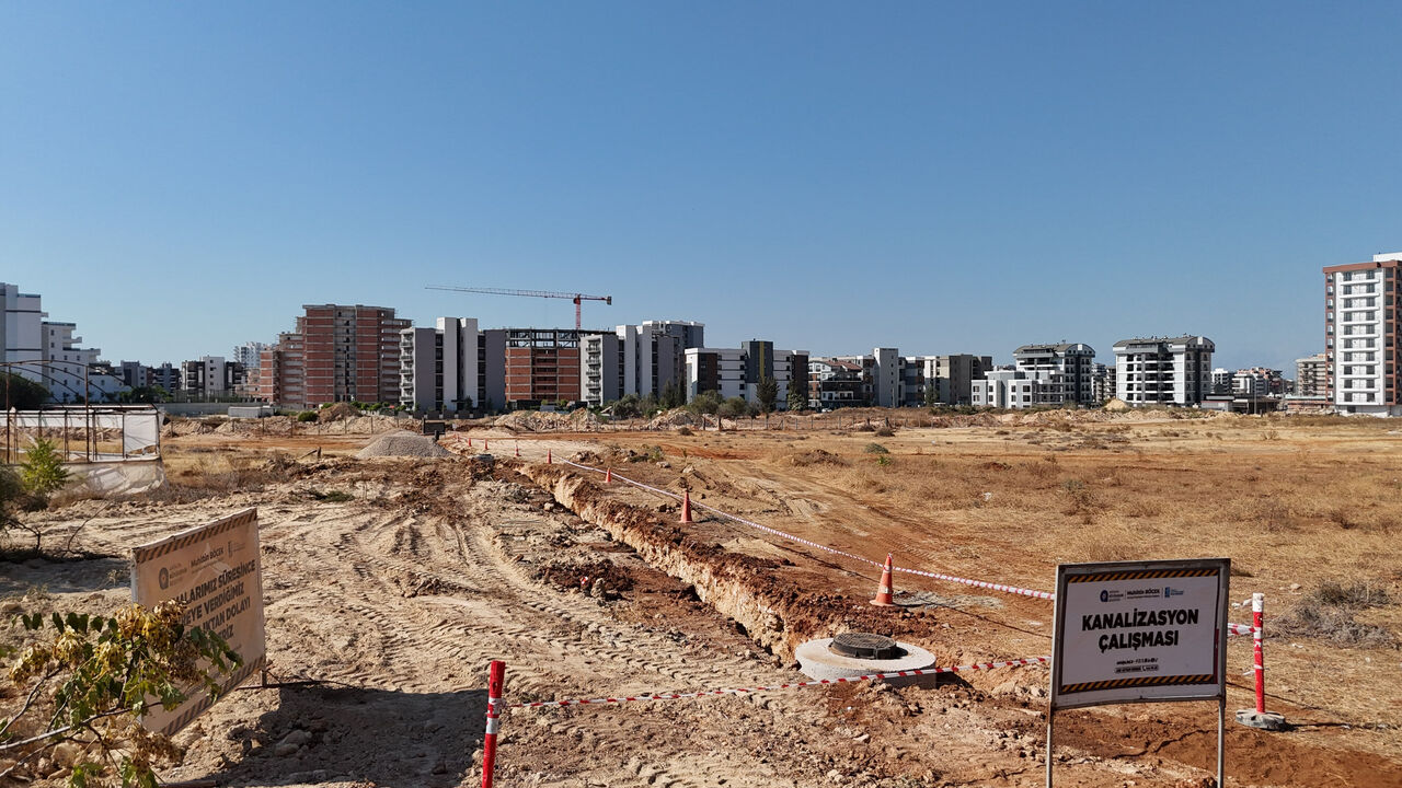 A S A T T A N 300 M I L Y O N T L L I K K A N A L I Z A S Y O N 886741 263508