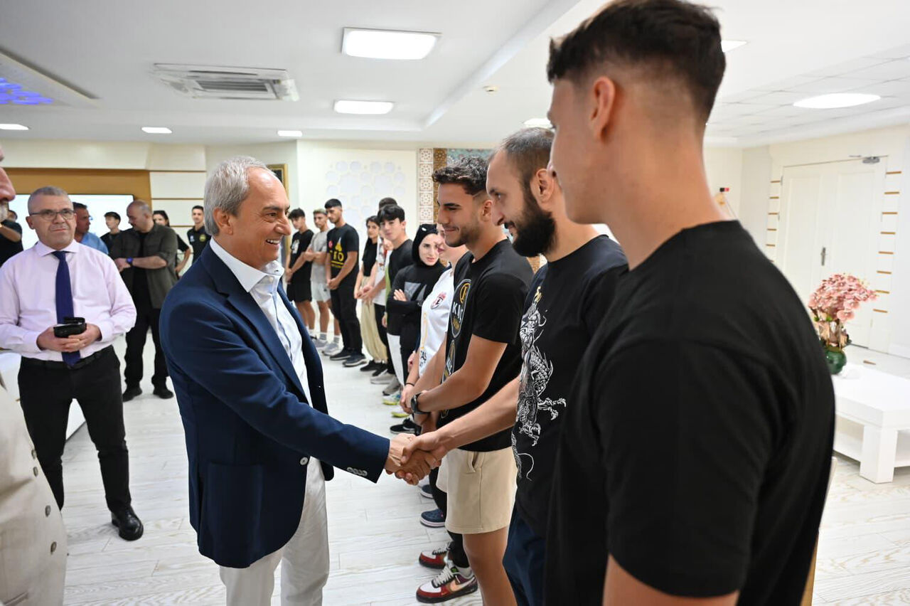 B A S K A N K O C A G O Z K I C K B O K S S P O R C U L A R I N I A 876803 260484