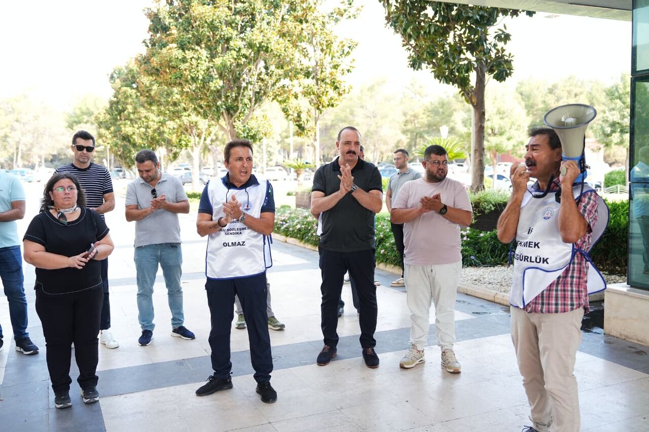 Başkan Kotan Memur Eylemi̇ne Destek Verdi̇ (2)